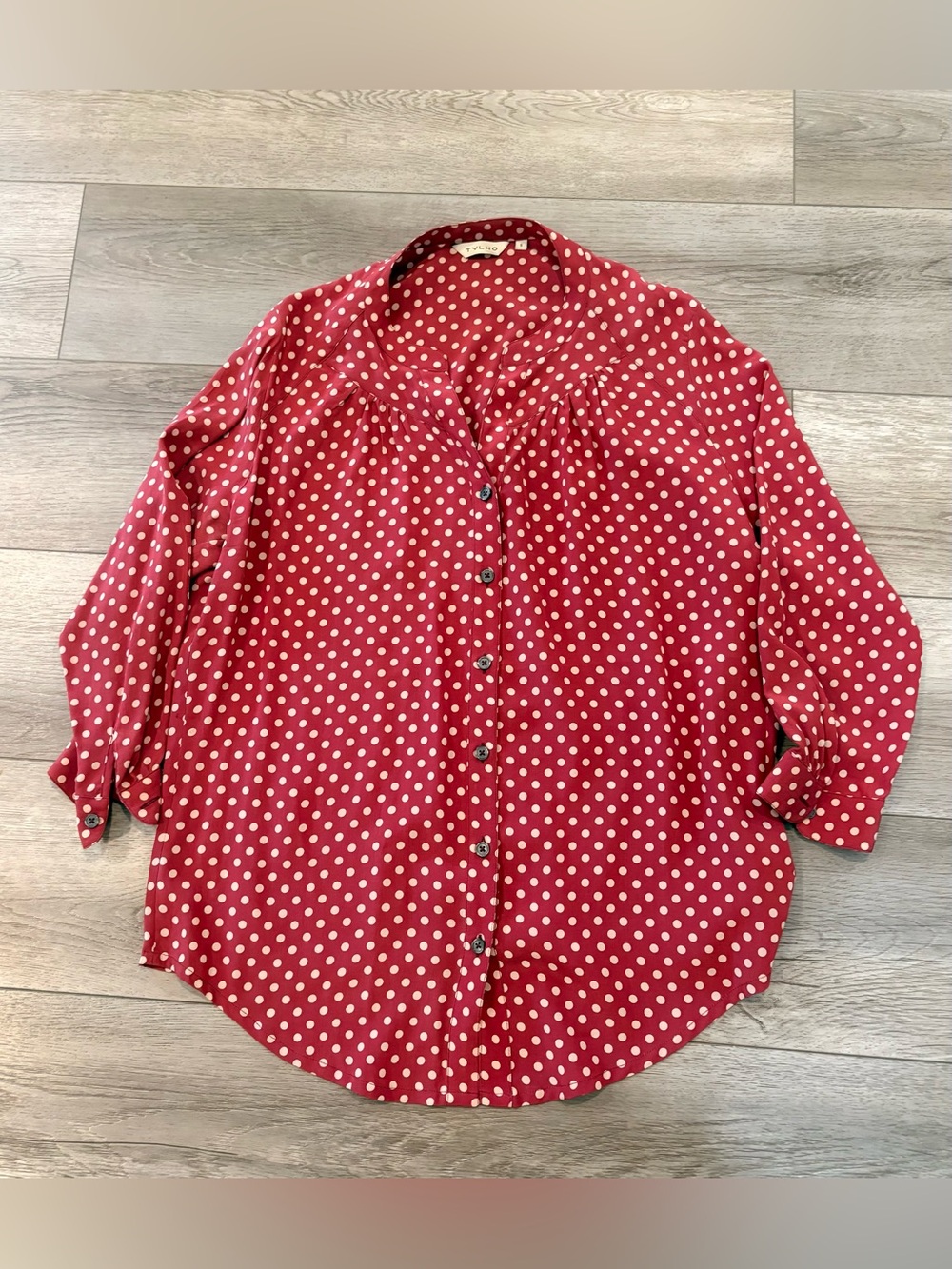 11:1 Tylho button-down polka dot blouse